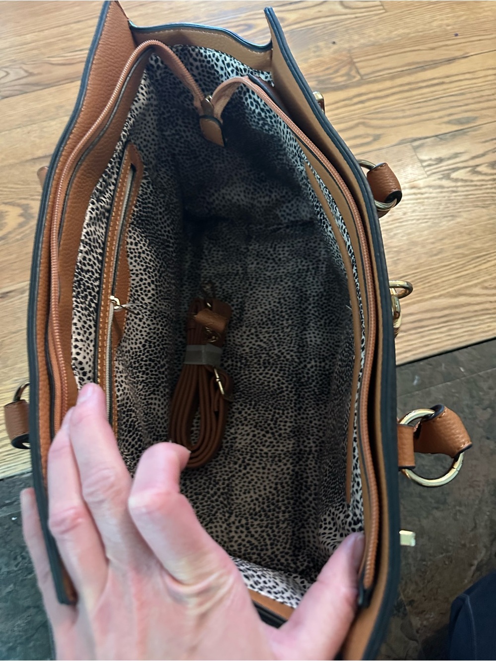 Conceal carry purse - Picture 2 of 3